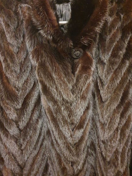 Futro długie ze skórek z norek