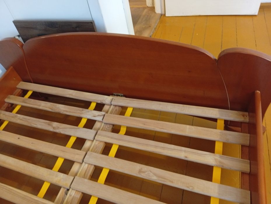 Łóżko drewniane 160x200 sypialnia