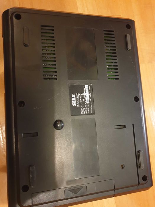 Ігрова приставка Sega Mega Drive з аудіочіпом Yamaha