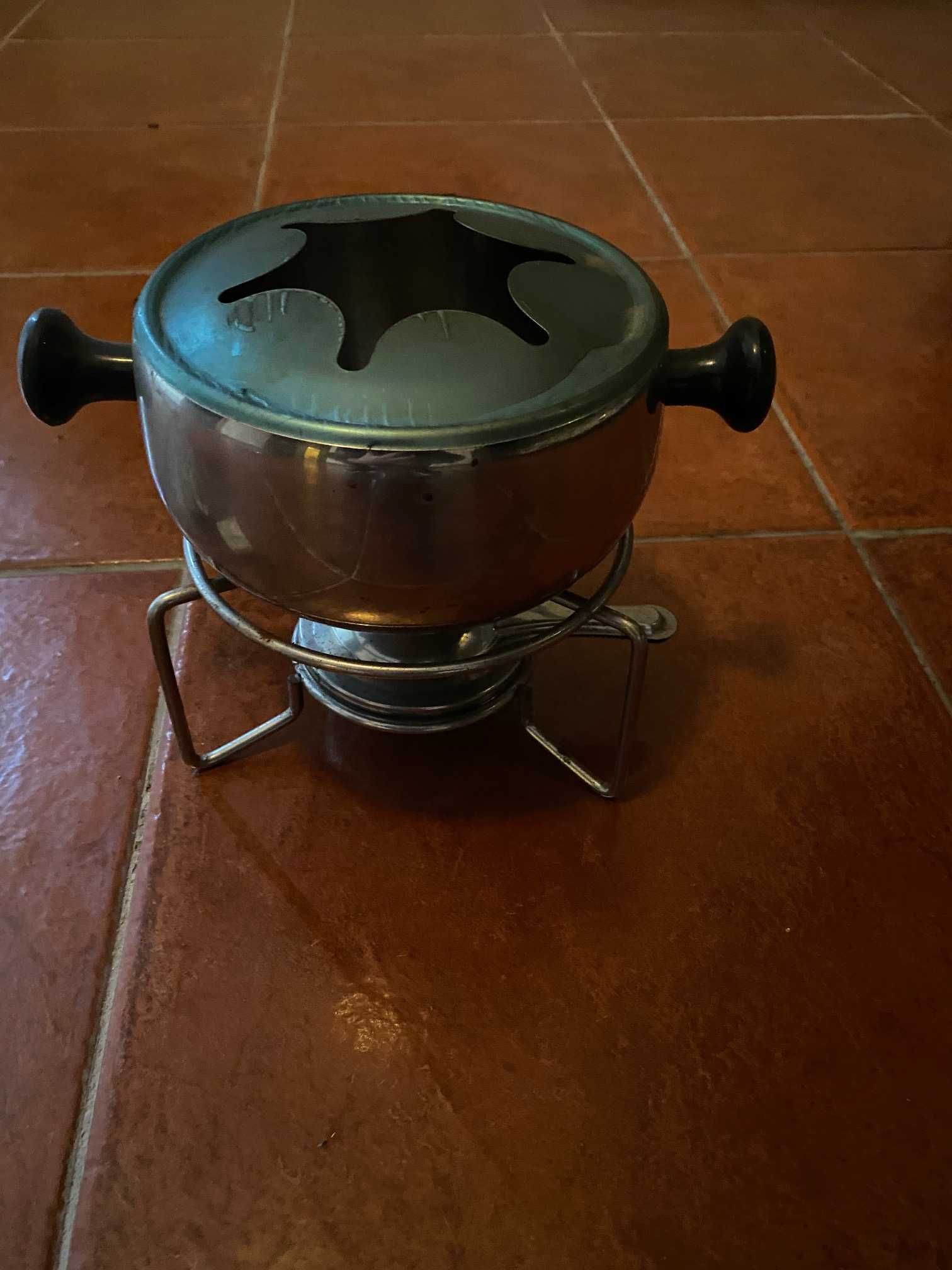 fondue novo ainda em plastico