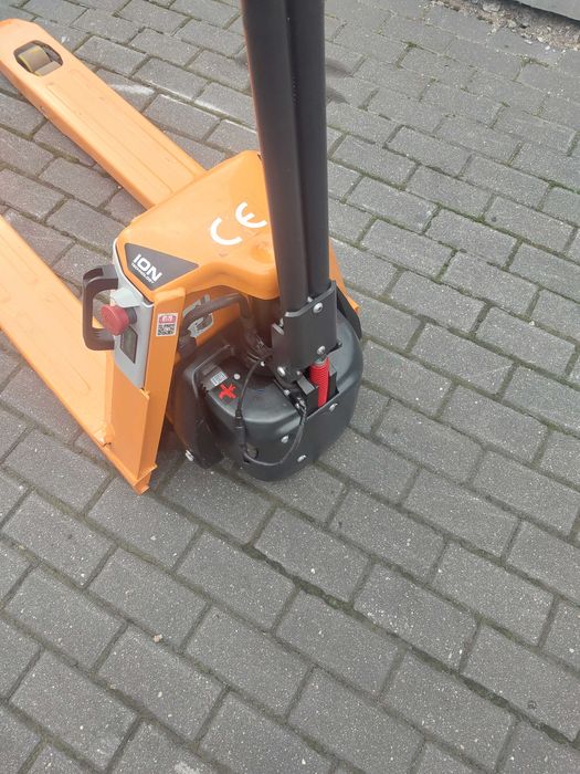paleciak  paletowy  elektryczny  litowy 1500kg