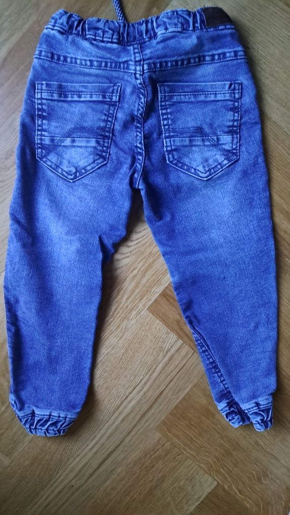 Spodnie jeans chłopięce rozm. 116