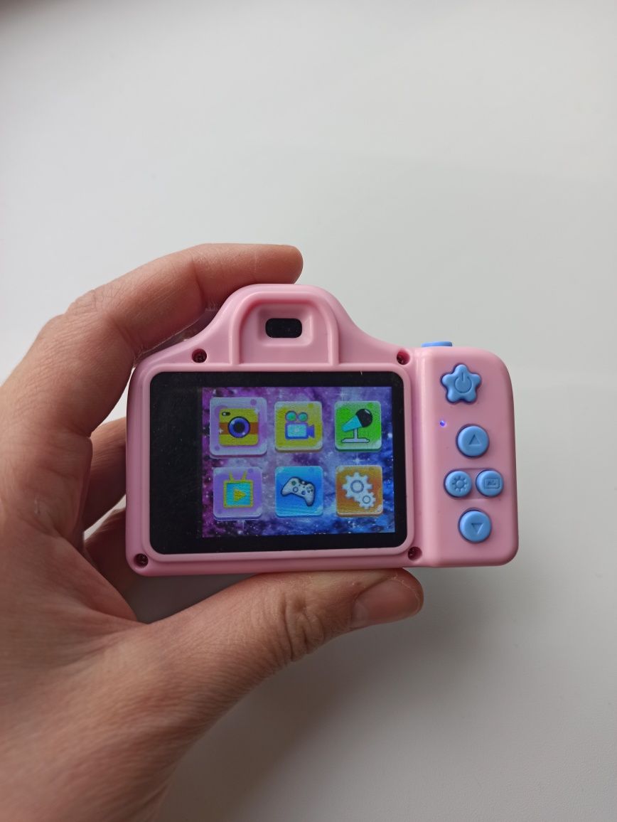 Дитячий фотоапарат з картою пам'яті