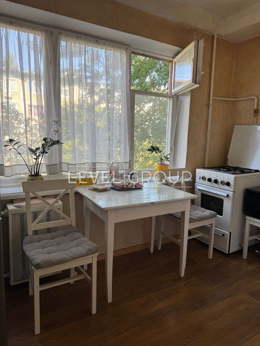 Продаж 2кімн квартири вул.Братиславська 8, метро Чернігівська 5хв