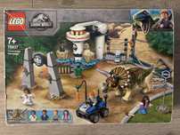 Klocki lego Jurassic World atak triceratopsa 75937