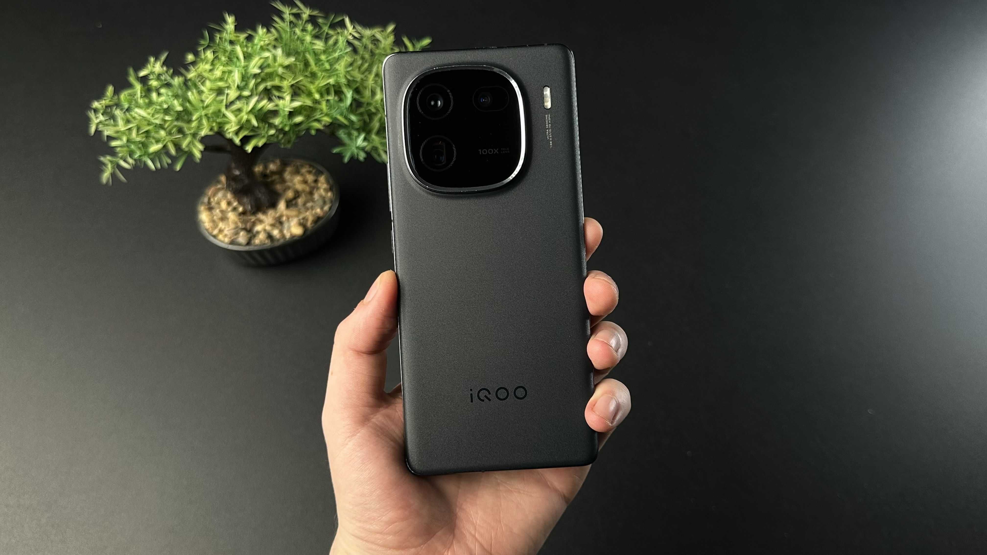 Оплата частинами 0% vivo iQOO 12 Pro 16/512GB Black Гарантія Trade In