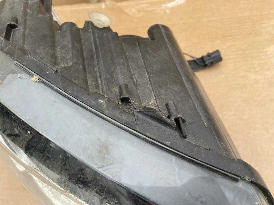 Lampa prawy przód  VW Polo 6c