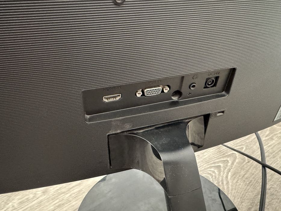 Изогнутый монитор