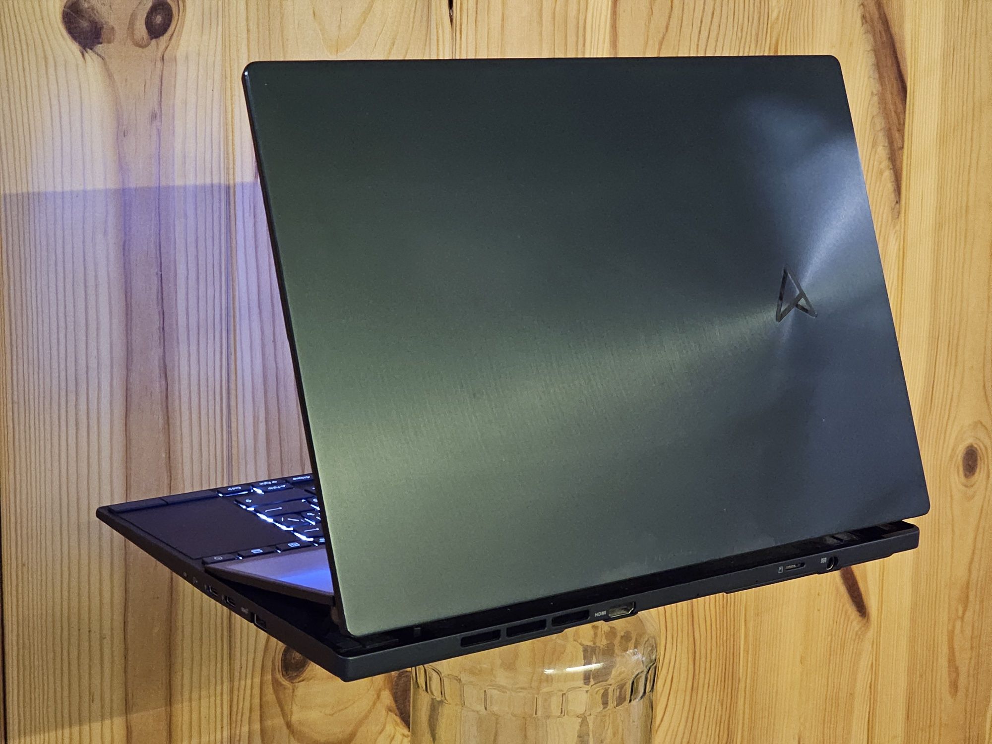 ASUS ZenBook Pro 14 Duo OLED/i9 13900H/32GB DDR5/RTX 4050/SSD 2TB