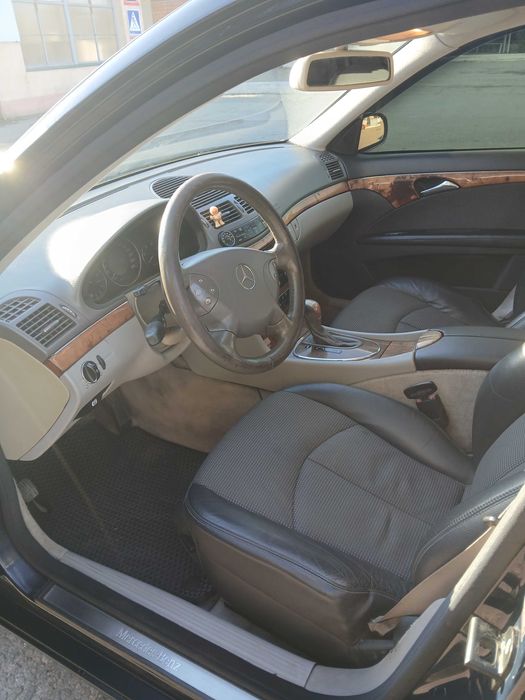 Mercedes-Benz E-Class w211