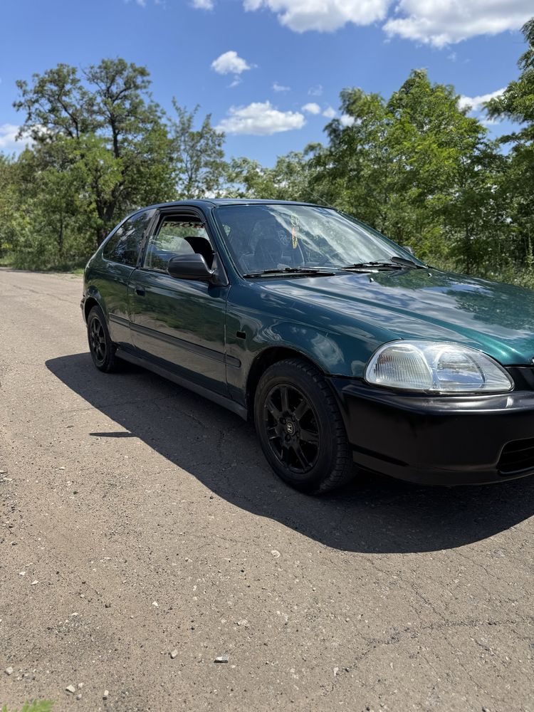Хонда Civik 1.4i 1998г