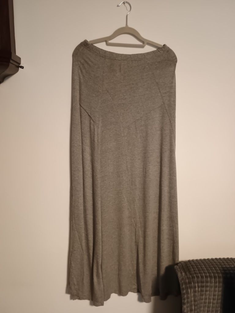 Super paka damskich ubrań. Rozmiary  S/M. Stan bdb i db. Zara, Levi's.