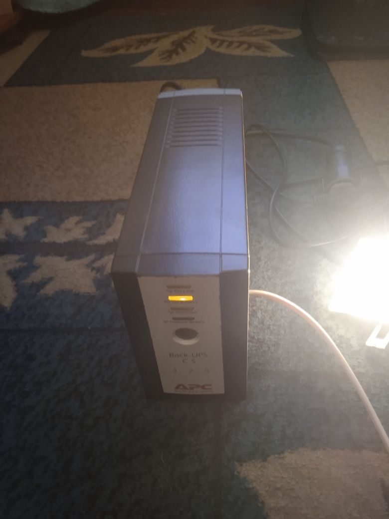 Продам безперебойник APS 325