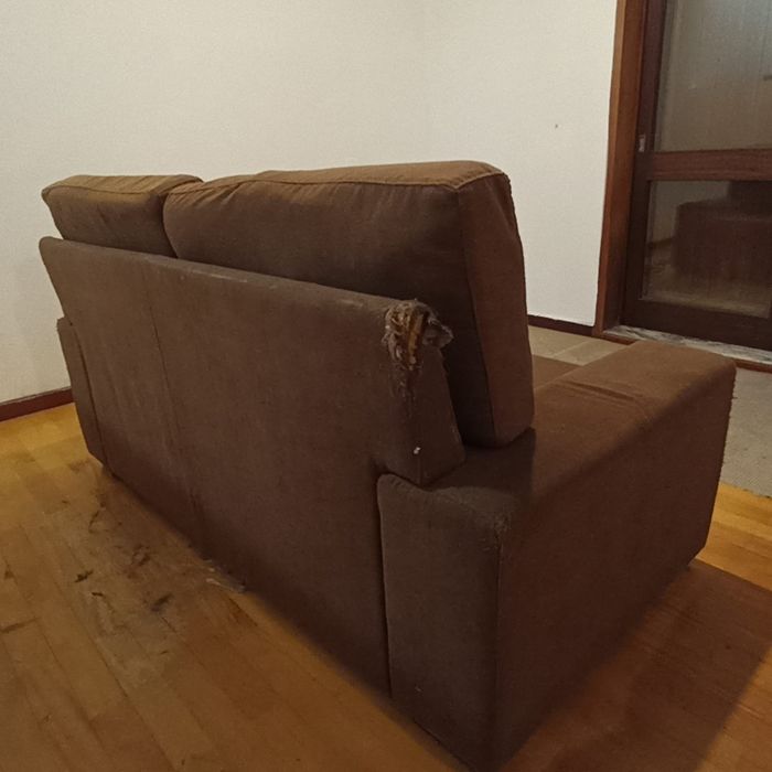 Sofá 2 lugares castanho