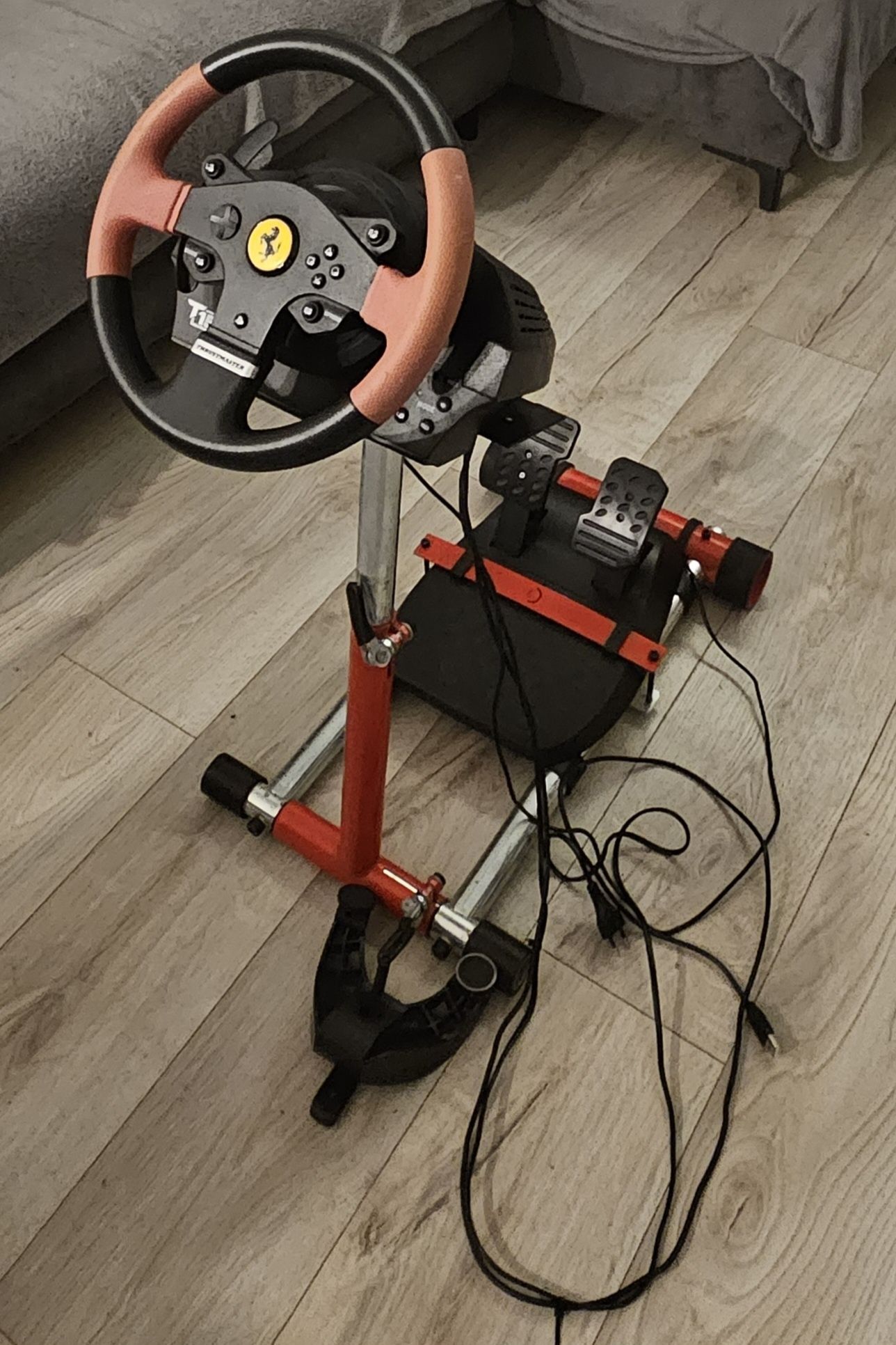 Kierownica Thrustmaster T150 + stojak
