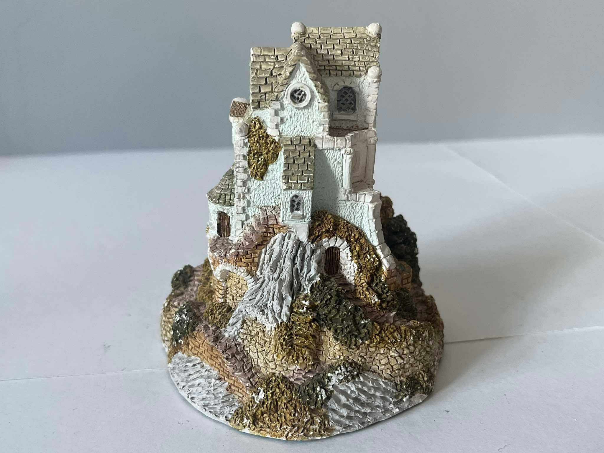 Domek figurka Odyssey Fine Arts The Village Gallery 11cm