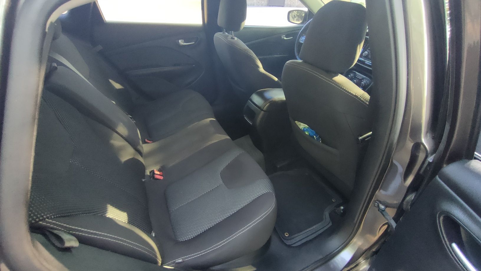 Продам авто в гарному Dodge Dart SRT