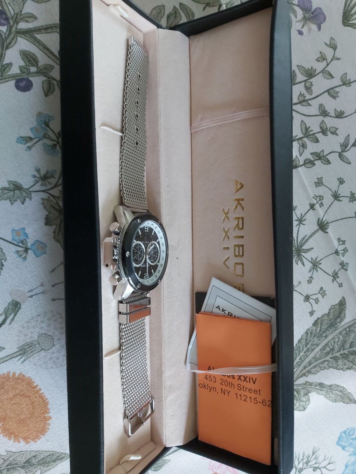 Akribos XXIV analog watch
