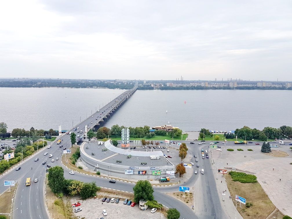 ЛЮКС в ЖК Мост Сити, вид на реку, 2к, ванна, центр. Новый дом. Балкон.