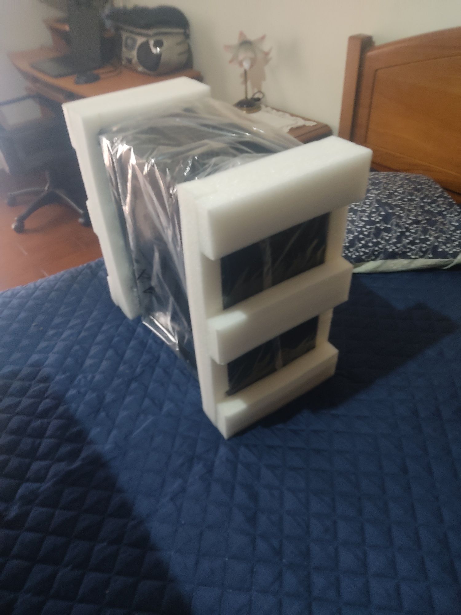 Caixa MSI Vampiric 010 RGB