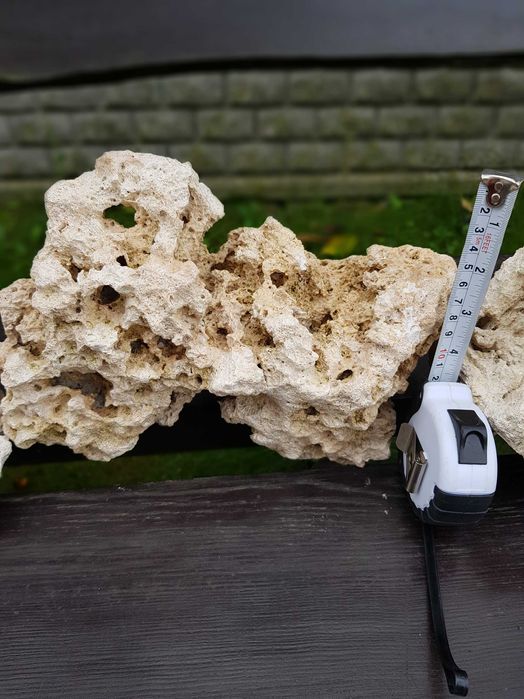 Aranżacja, dekoracja akwarium; wapień filipiński