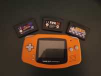 Konsola przenośna Gameboy Advance plus 3 gry