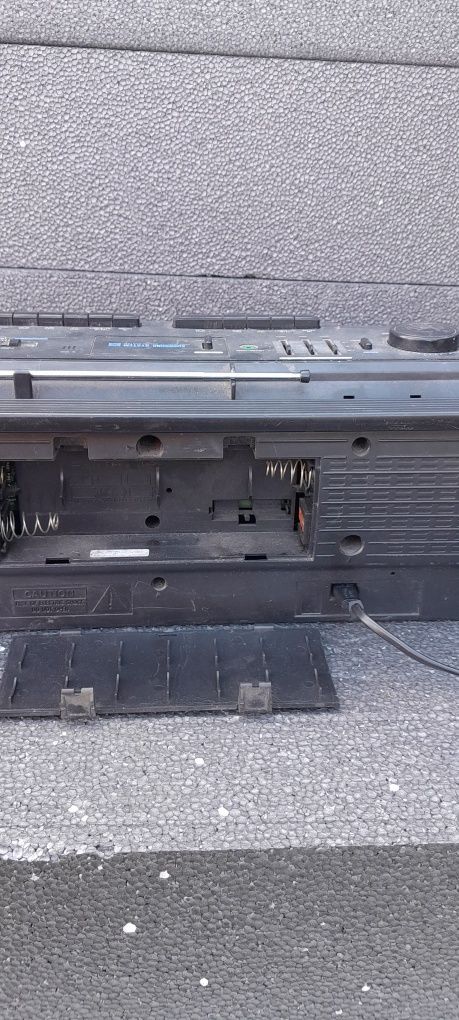 Radio magnetofon
