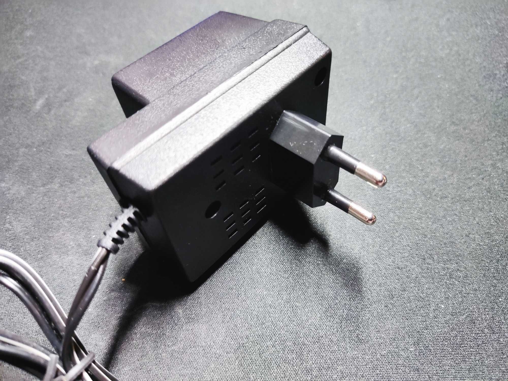 Віддам безкоштовно блоки живлення Run&Teng RT-308 1.5-12V 500mA