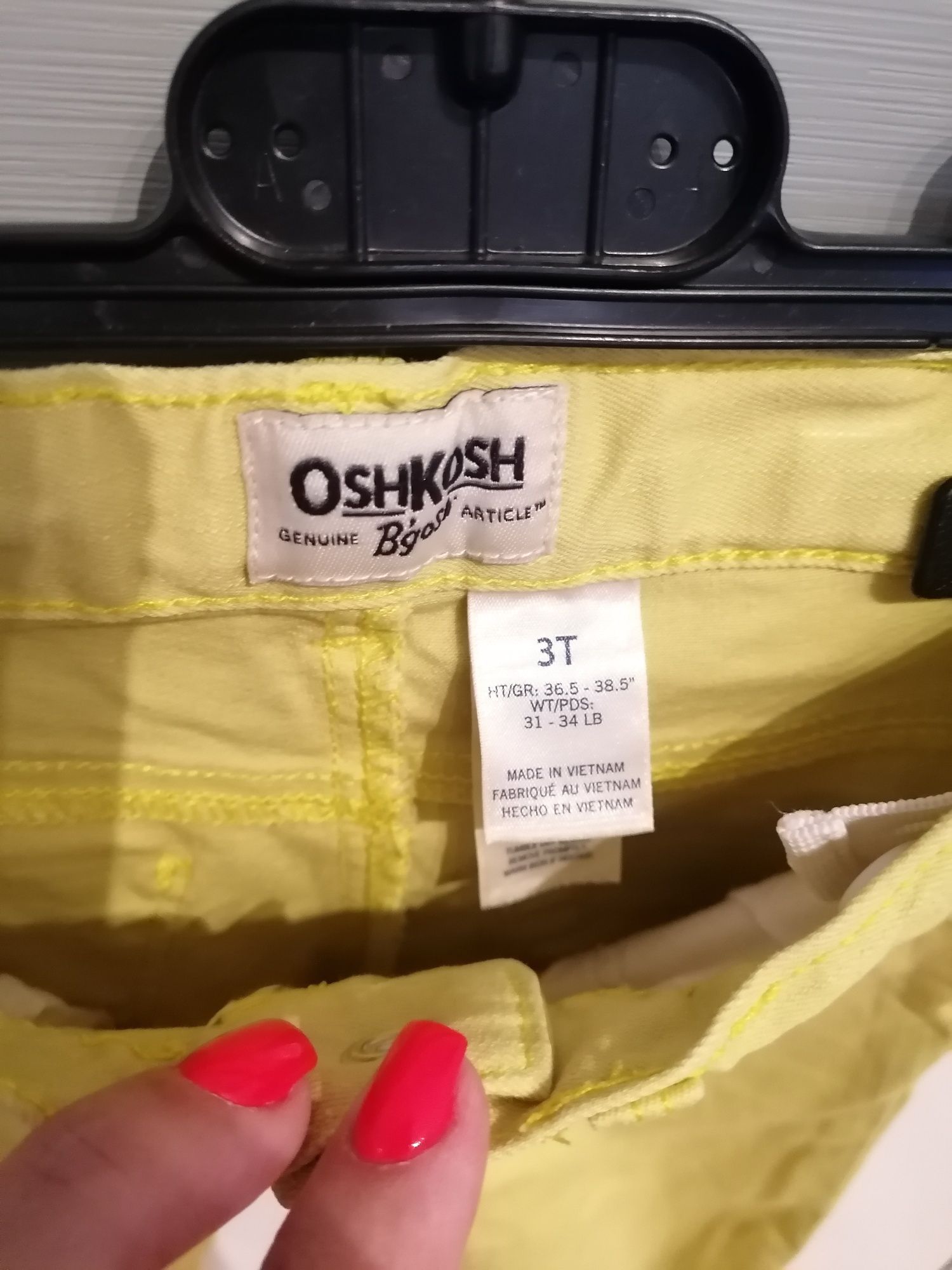 Jeans em amarelo para menina  - Oshkosh tamanho 3 anos