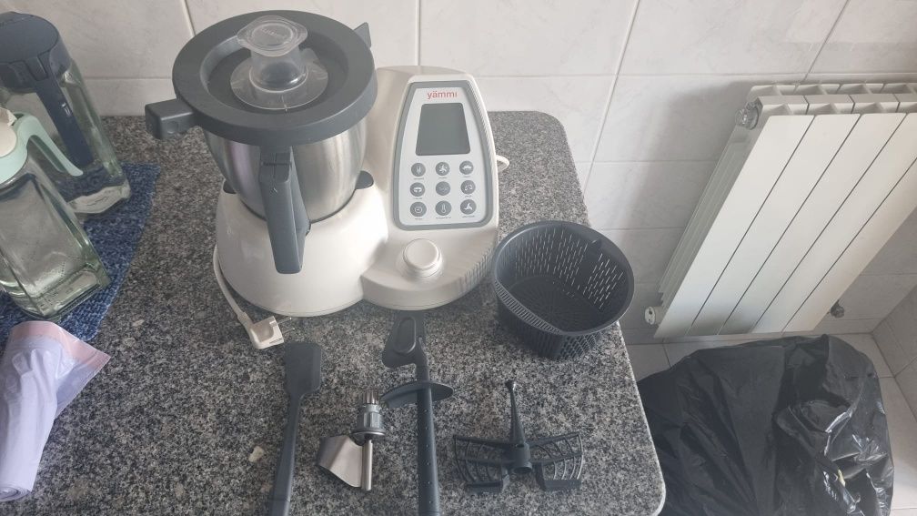 Yammi 2 estragada não veda direito