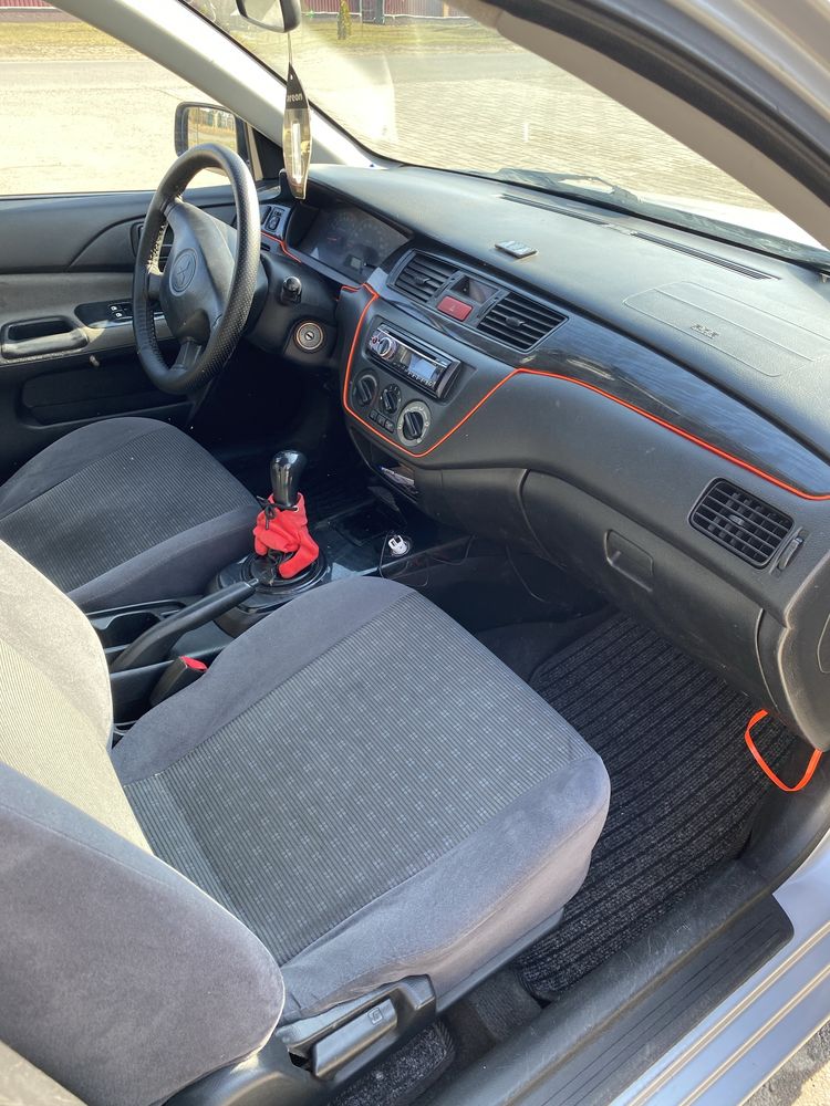Mitsubishi lancer 9