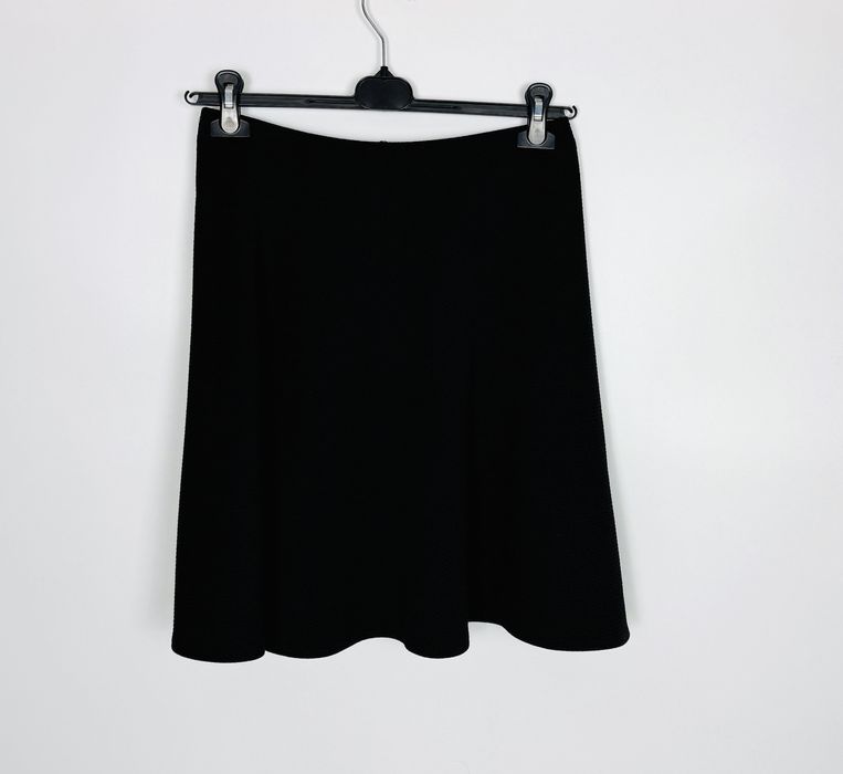 Czarna rozkloszowana spódnica midi L 40 Redherring