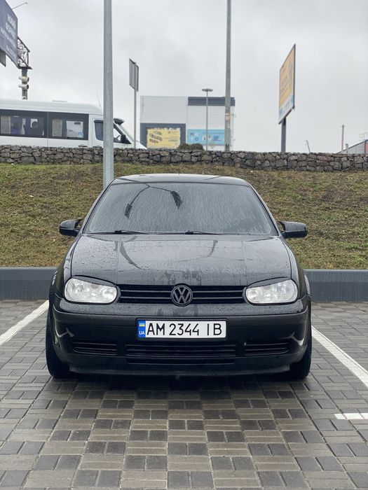 Golf 4 1999 року випуску