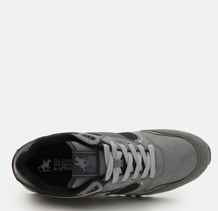 Кросівки чоловічі