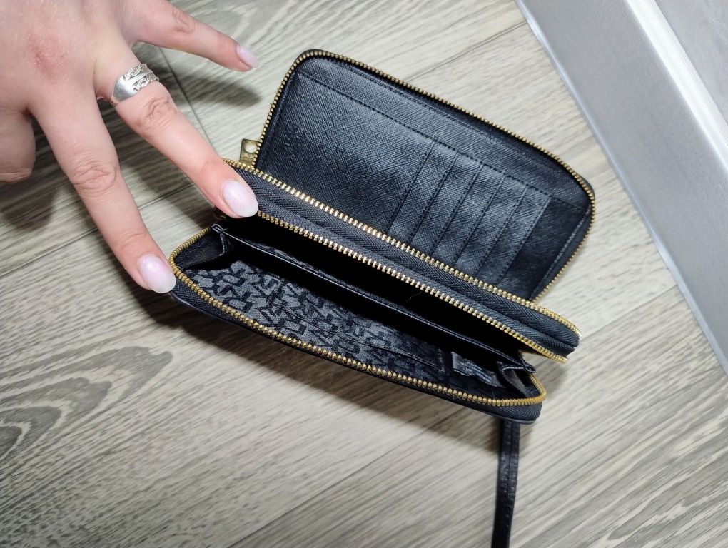 Гаманець DKNY натуральна шкіра