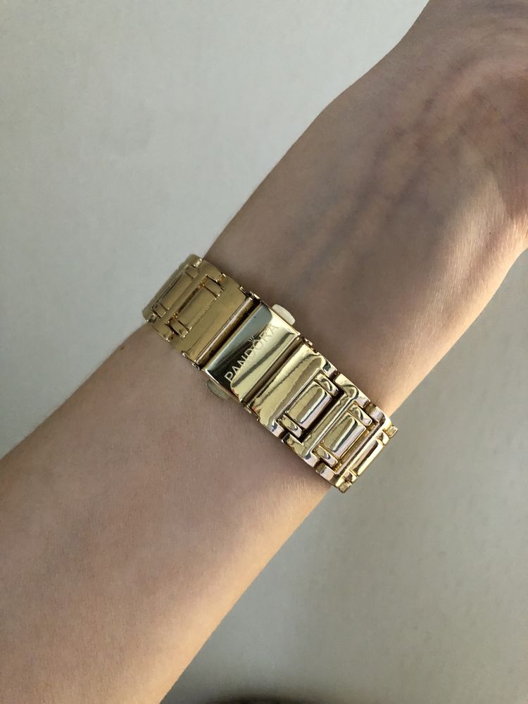 Pandora годинник