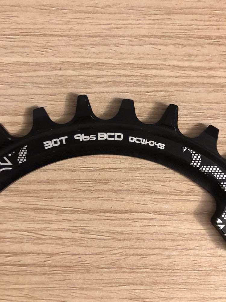 Prato/Chainring BTT 96BCD - 30T - Furação Assimétrica