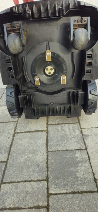 Robot do trawy kosiarka automatyczna Yardforce Yard force 400ri