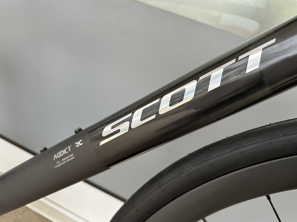 Bicicleta Scott Addict RC - NOVO MODELO 2025