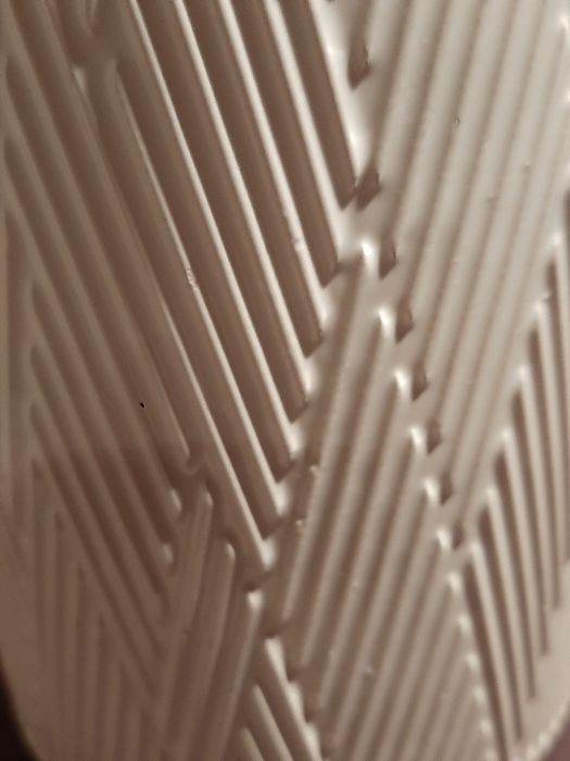 Wazonik o prostym kształcie 13,5 x 10,3 cm