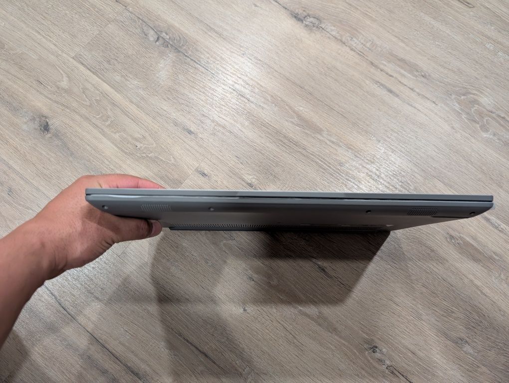 PC Lenovo Ideapad 1 15AMN7 15.6"