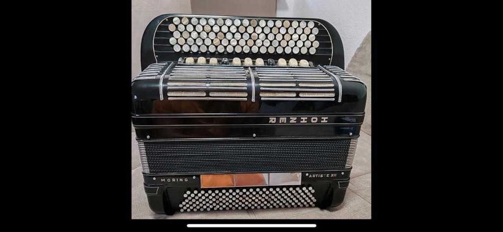 Hohner Morino Artiste XII, Gryf C – akordeon guzikowy, 8 rzędów basów