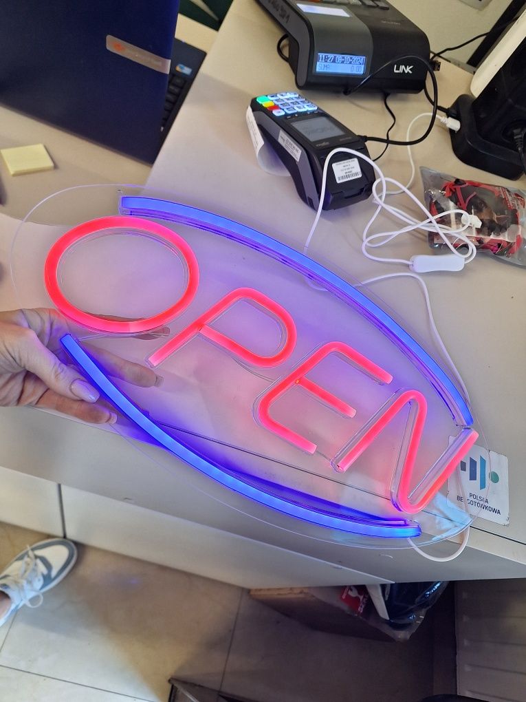 Znak led OPEN elektroniczny znak ekspozycyjny