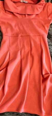 Плаття персикового кольору