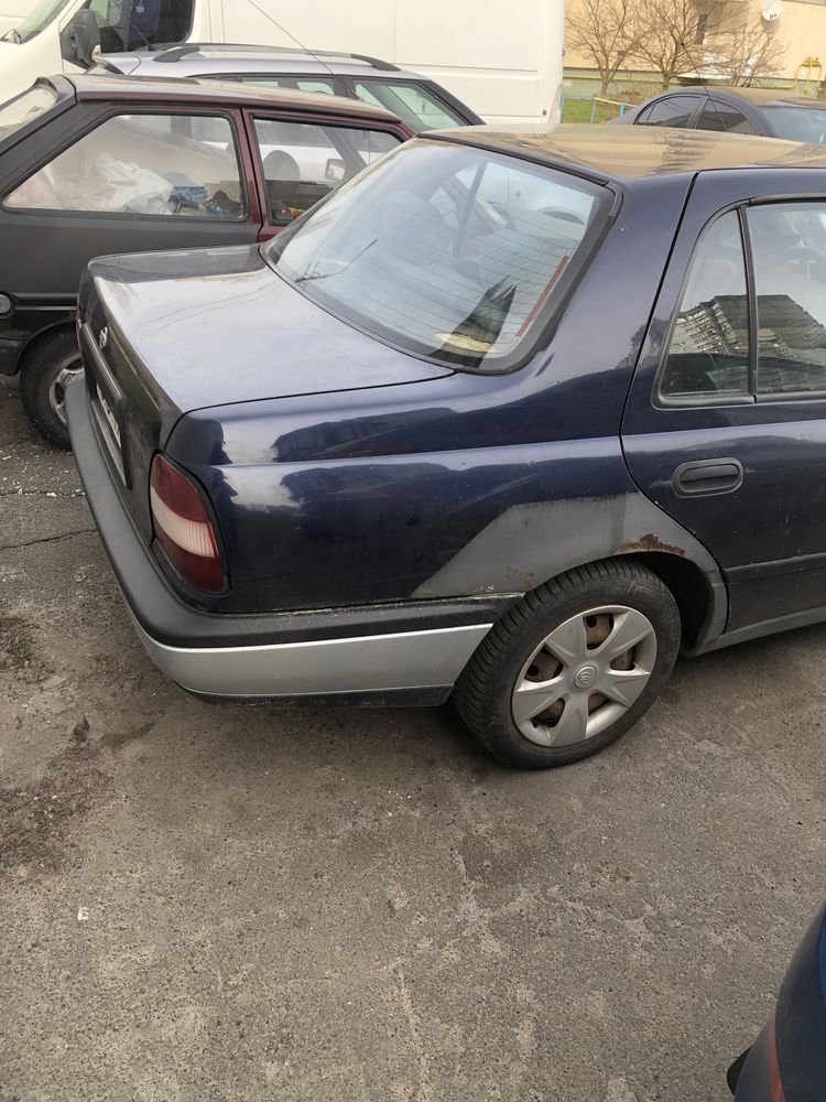 Nissan Sunny n14