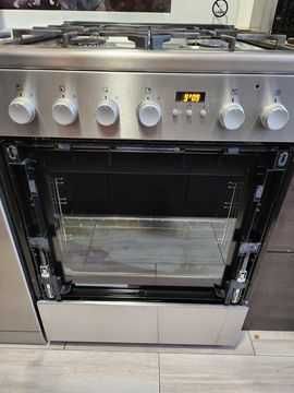 Kuchnia gazowo elektryczna Electrolux 100% sprawna 5letnia