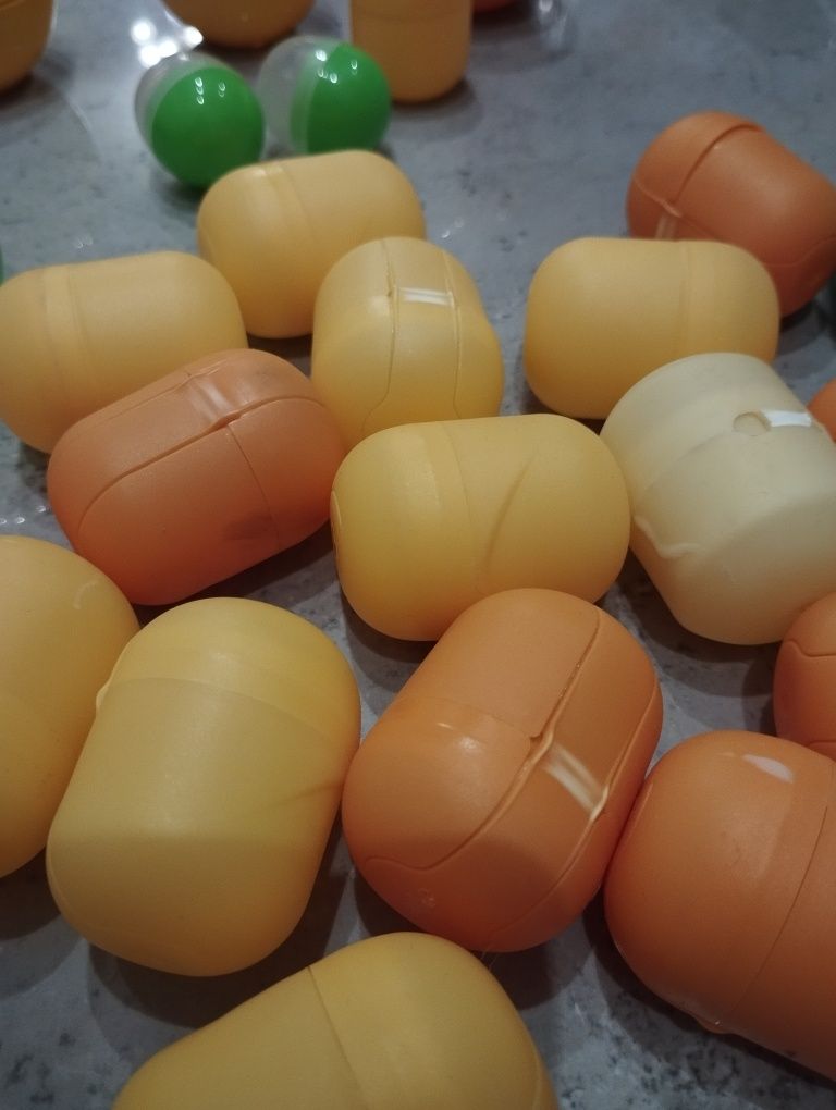 Puste opakowania kapsułki z Kinder jajek jajka mix 30 sztuk