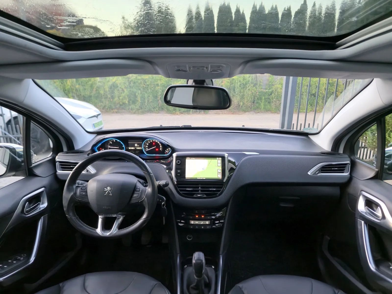 Peugeot 2008 1.6VTI 120KM BiałyPerłowy PanoramaDach navi sam parkuje bezwypadkowy