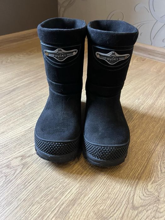 Продам зимние сапожки.