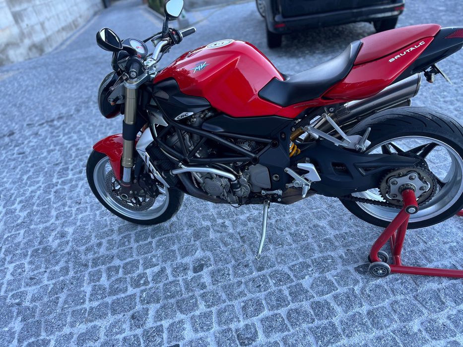 MV agusta brutale 910